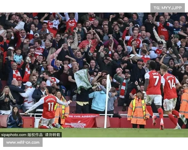 英格兰足球超级联赛阿森纳对阵热刺北伦敦德比火爆上演